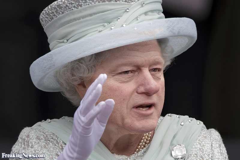 Bill-Clinton-Dressed-as-the-Queen--107128